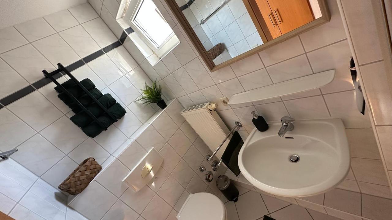 Fischers Ferienwohnung Mit Dachterrasse, Innenstadt Вільгельмсгафен Екстер'єр фото